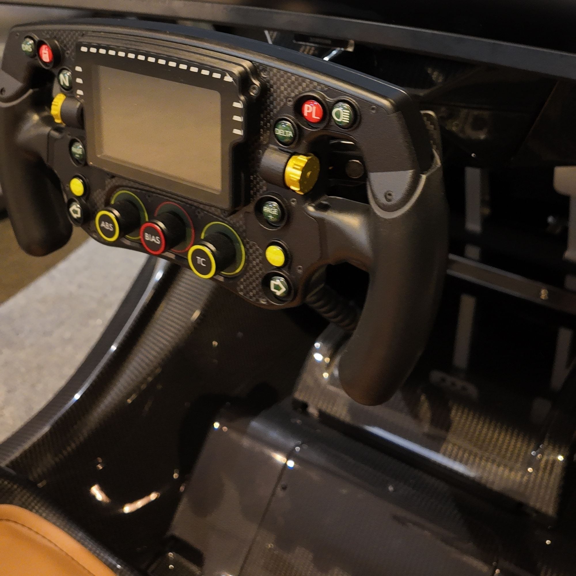 Blade Simulator Pro Simucube 2 Direct Drive Esports Racing Trainer